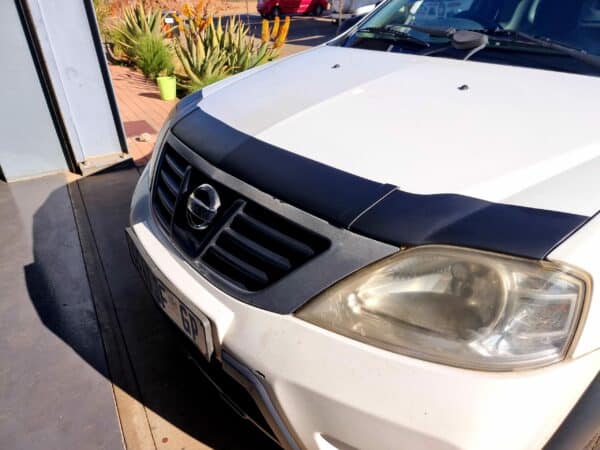Nissan NP200 Bonnet Guard - Image 4