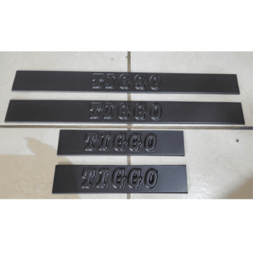 Tiggo 4 Scuff Plate Black